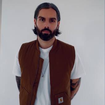 The avatar of Oliver