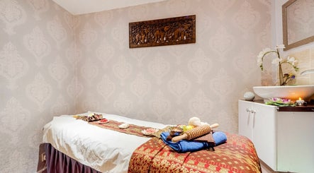 19Thai Massage image 3