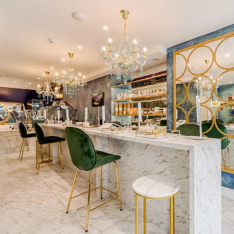 The avatar of Veronica